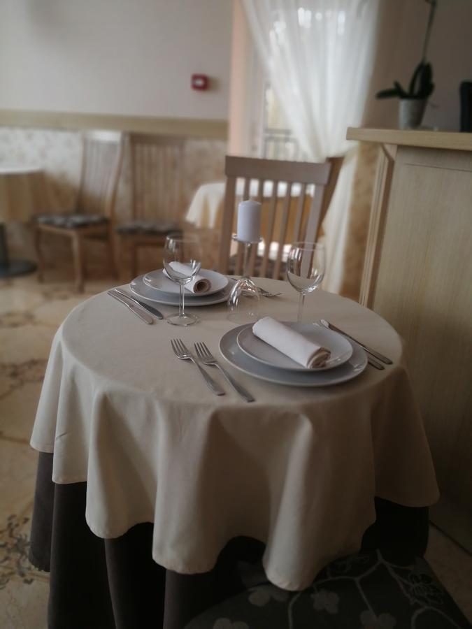 Hotel Angelas Uciana Zewnętrze zdjęcie
