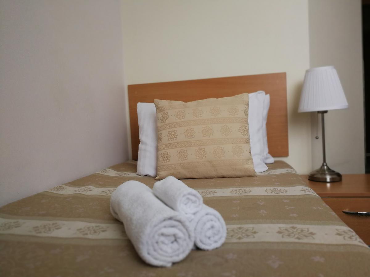 Hotel Angelas Uciana Zewnętrze zdjęcie